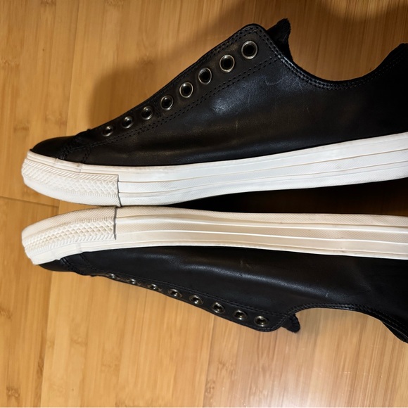 Converse size 11.5 slip on no lace black shoes - Picture 5 of 7